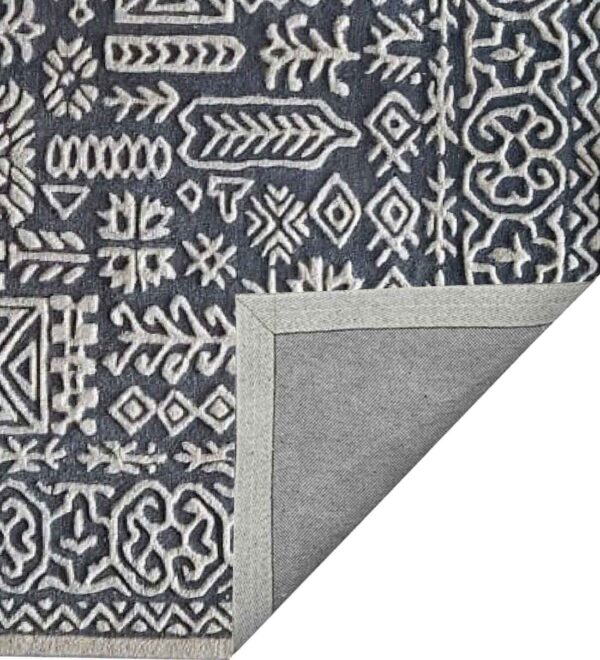 Grey Geometrical Wool Hand Tufted Carpet - Image 3